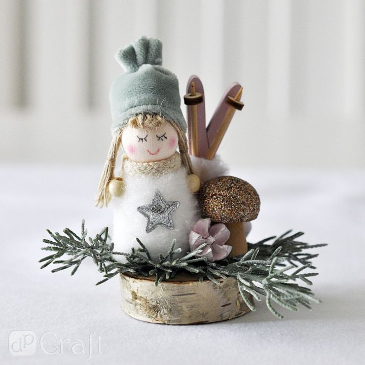 Fa dekorációs díszek karácsonyi motívumokkal 12 db