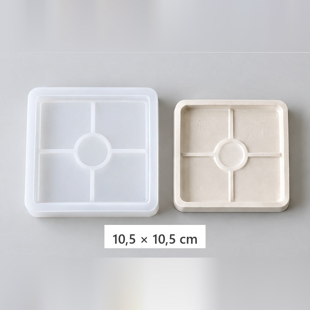 Rugalmas szilikon kiöntőforma tálcákhoz és poháralátétekhez – négyzet alakú tálca – 10,5 × 10,5 cm
