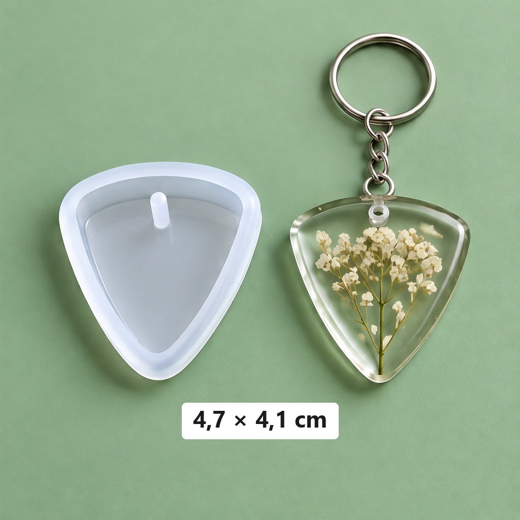 lekerekített háromszög 4,7 × 4,1 cm + 3 kulcstartó karika